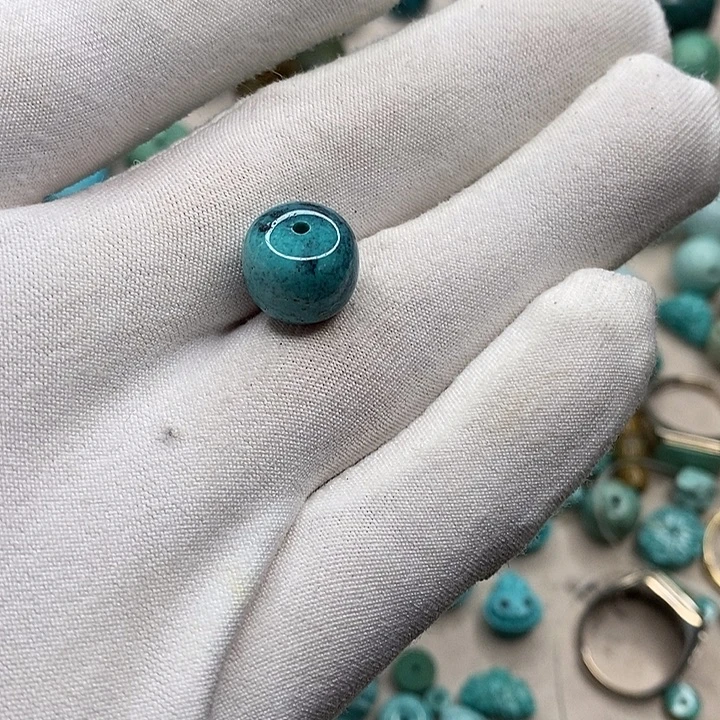 绿松石未镶嵌挂件