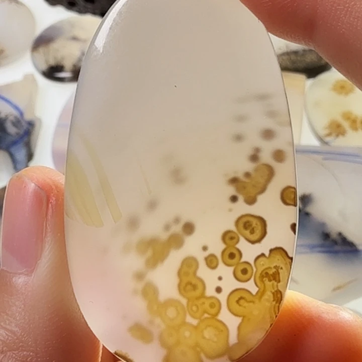 玛瑙/玉髓未镶嵌珠宝半成品