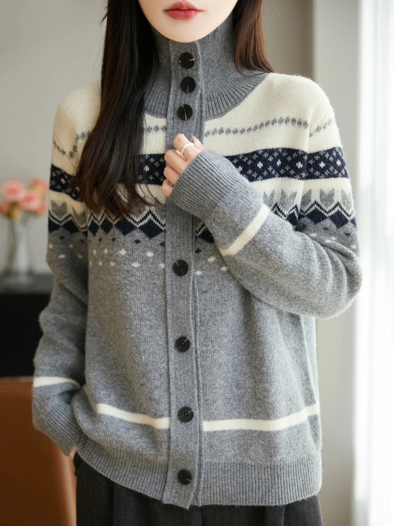 25年秋冬新款厚款浣熊绒费尔岛星空翻领长袖开衫