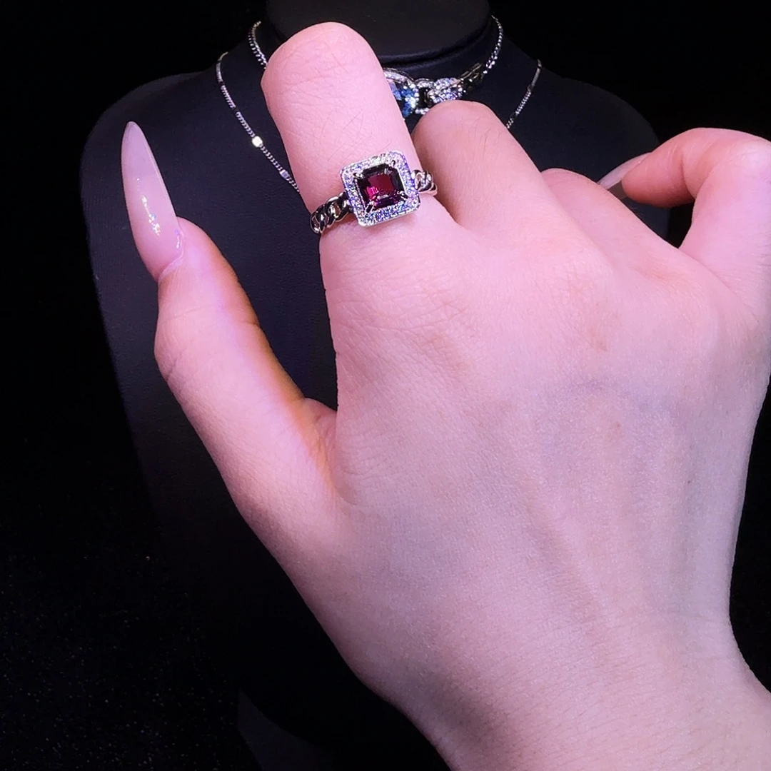 石榴石银S925镶嵌戒指