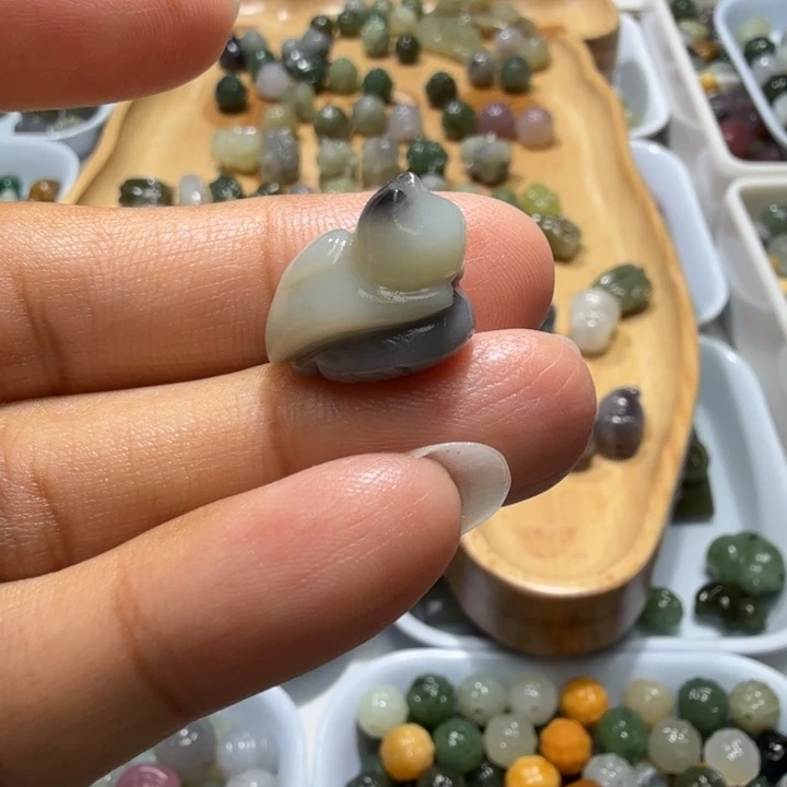 芥***酱未镶嵌和田玉珠宝半成品