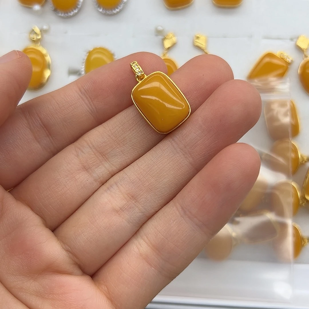 琥珀颈饰银S925镶嵌时***?
