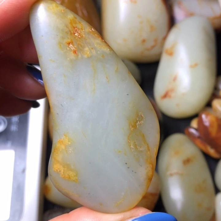 和田玉未镶嵌珠宝奇石