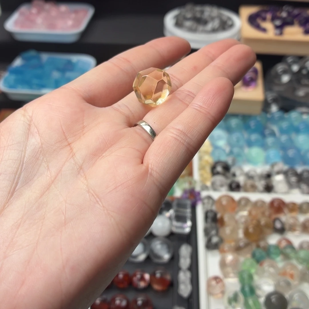 三****水晶吊坠(不含链)未镶嵌