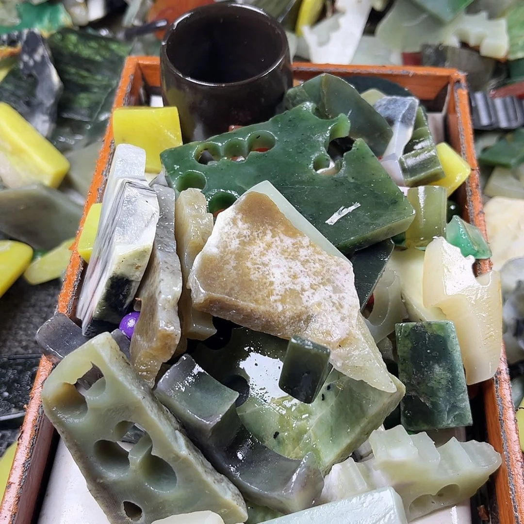 颈饰未镶嵌和田玉（糖玉）爱***赢