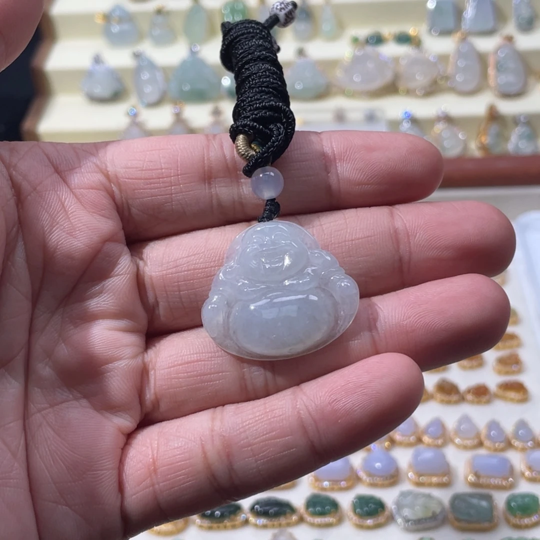 翡翠未镶嵌颈饰佛公