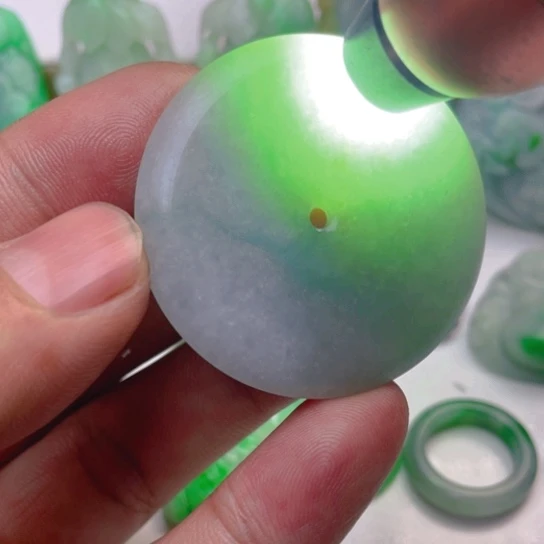 定制翡翠未镶嵌翡翠