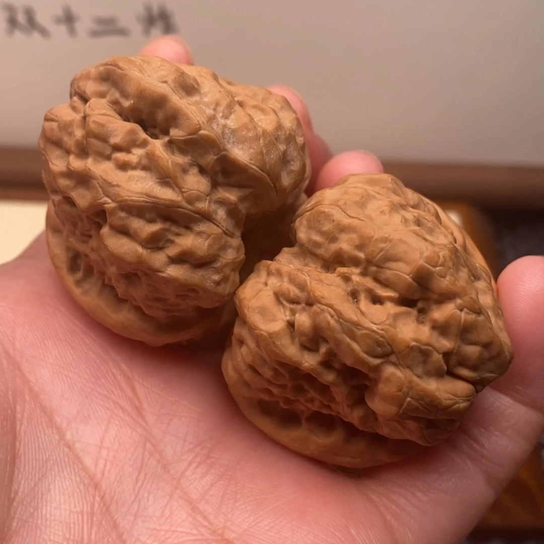 【闪购商品】把件文玩核桃四开背边42肚45左右