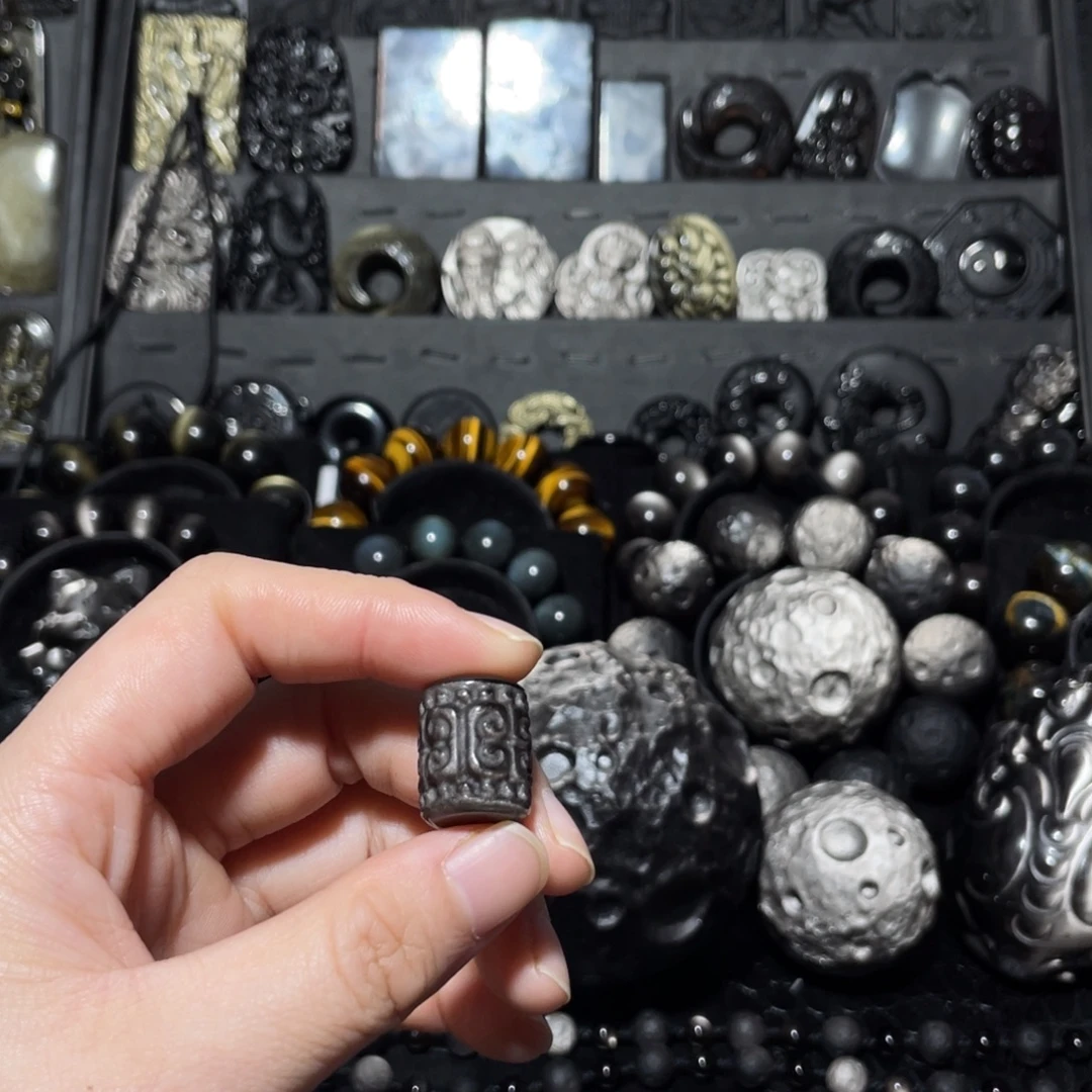 润***好黑曜岩未镶嵌珠宝奇石