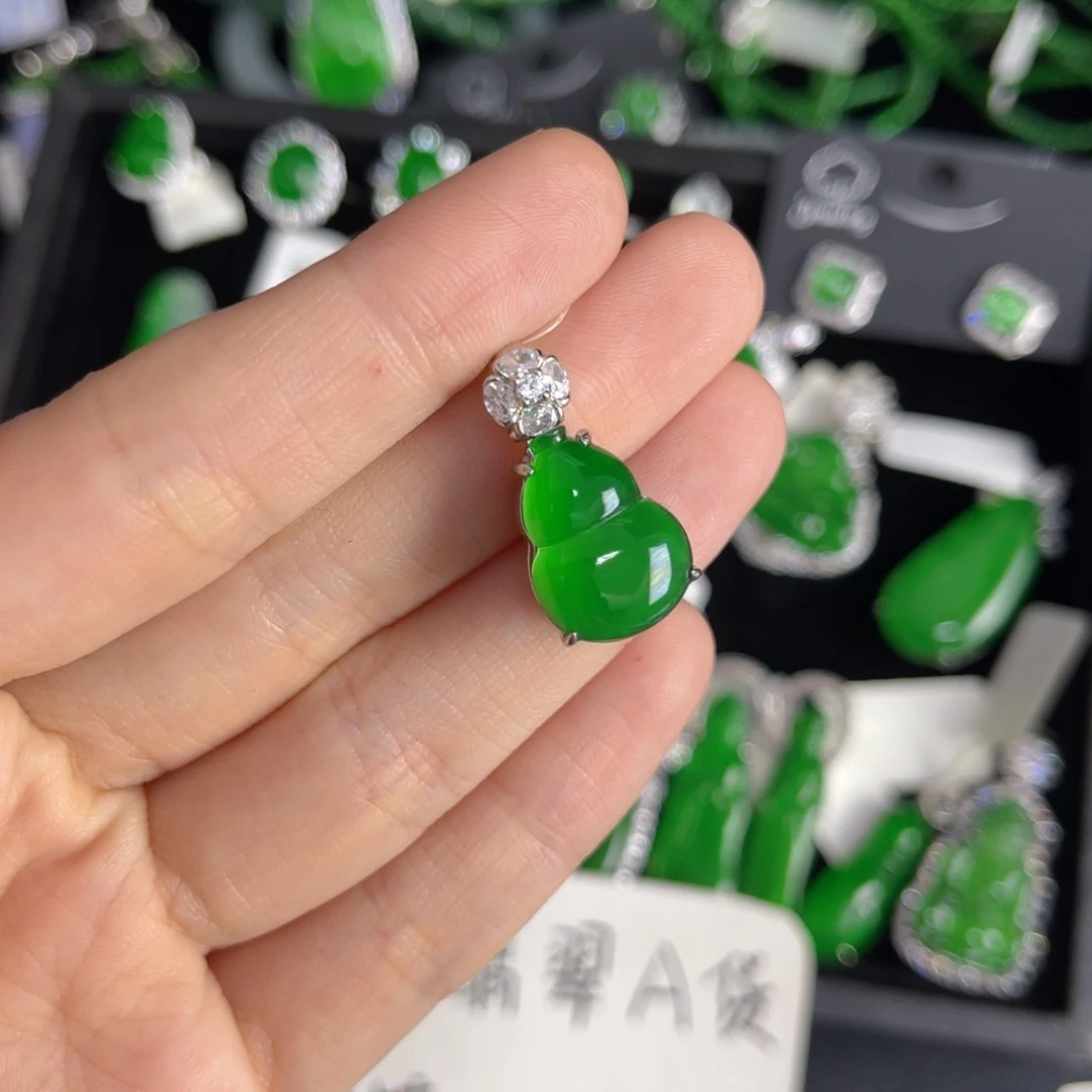 翡翠银S925镶嵌戒指葫芦吊坠