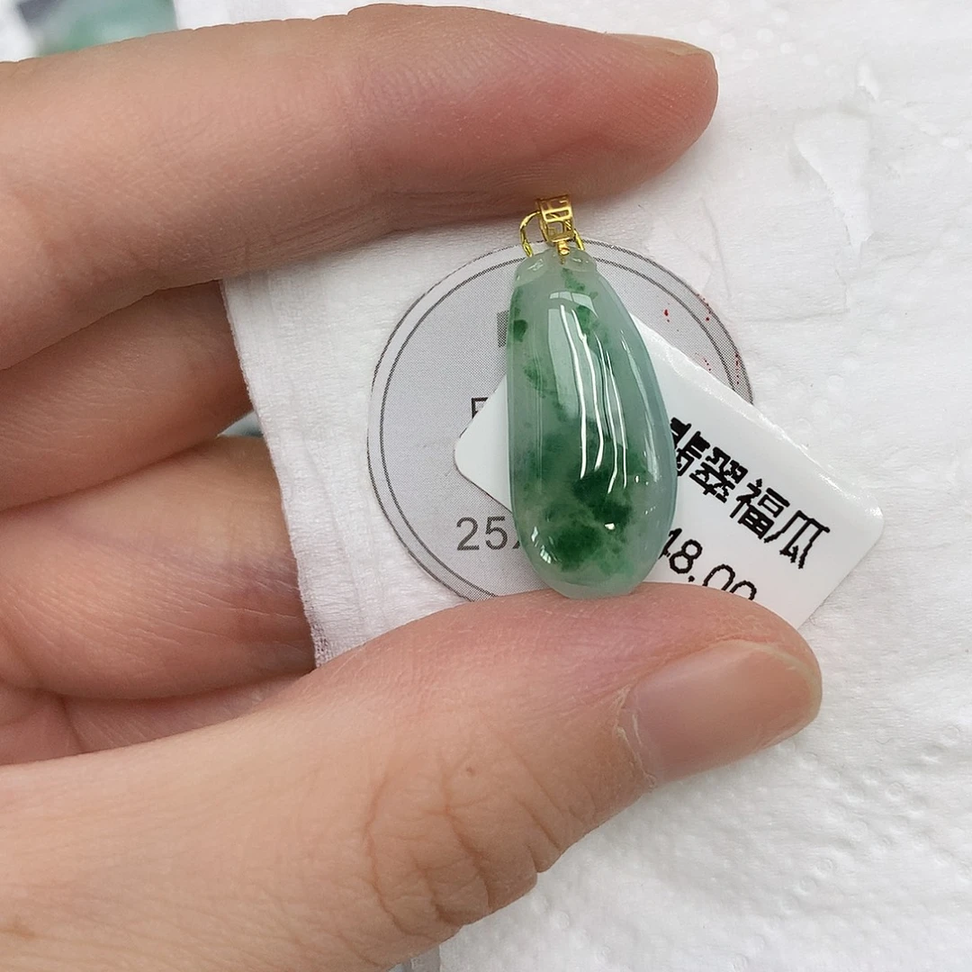 翡翠18K金镶嵌颈饰23467899988