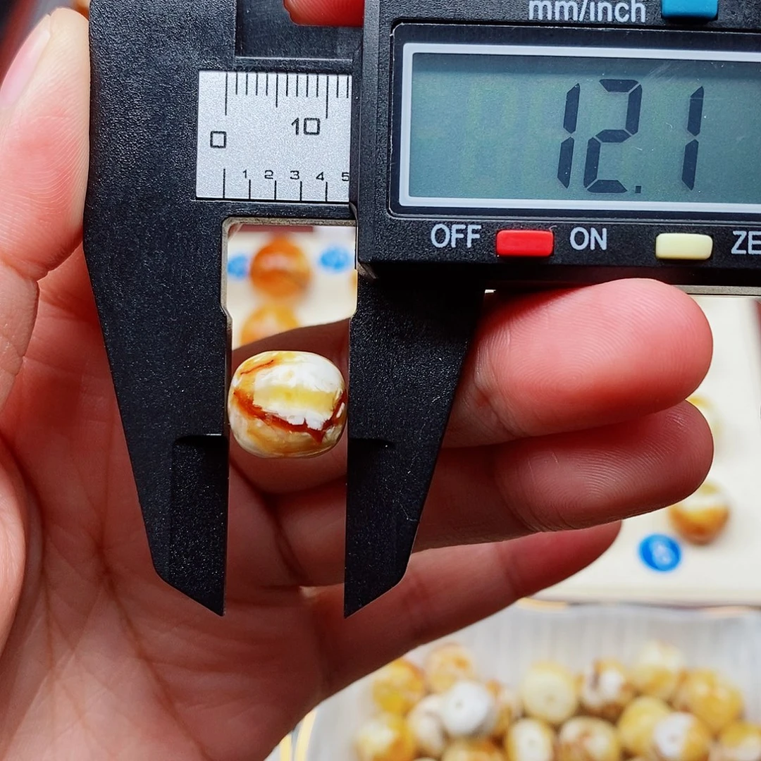 裸石琥珀未镶嵌蜜蜡