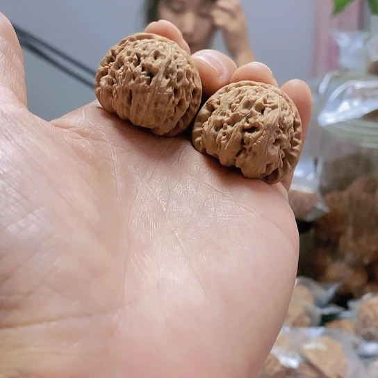 【闪购商品】把件文玩核桃32白狮子