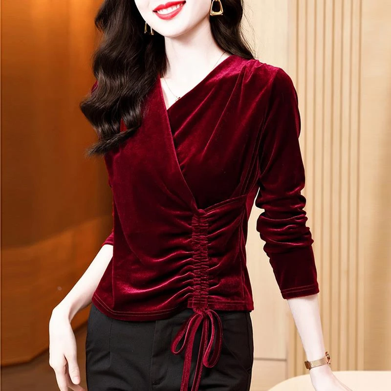 早秋新款交叉V领丝绒上衣女复古红色小衫气质内搭打底遮肚显瘦t恤