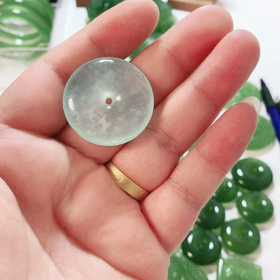 稳****蛇纹石玉未镶嵌挂件