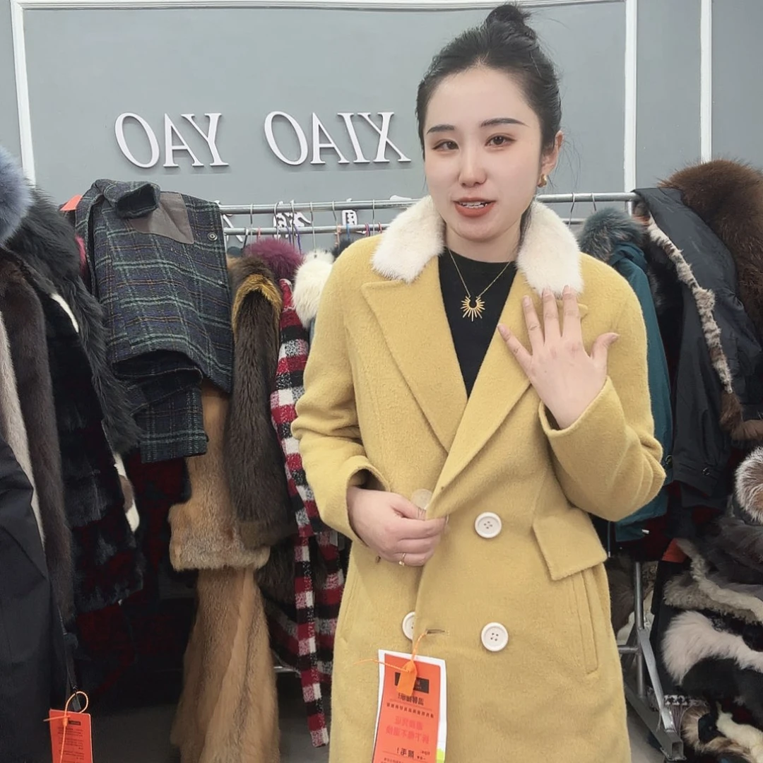 姚小妖家高端皮草