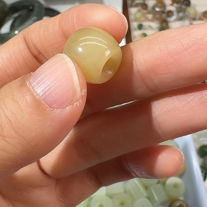 和田玉（糖玉）未镶嵌颈饰82