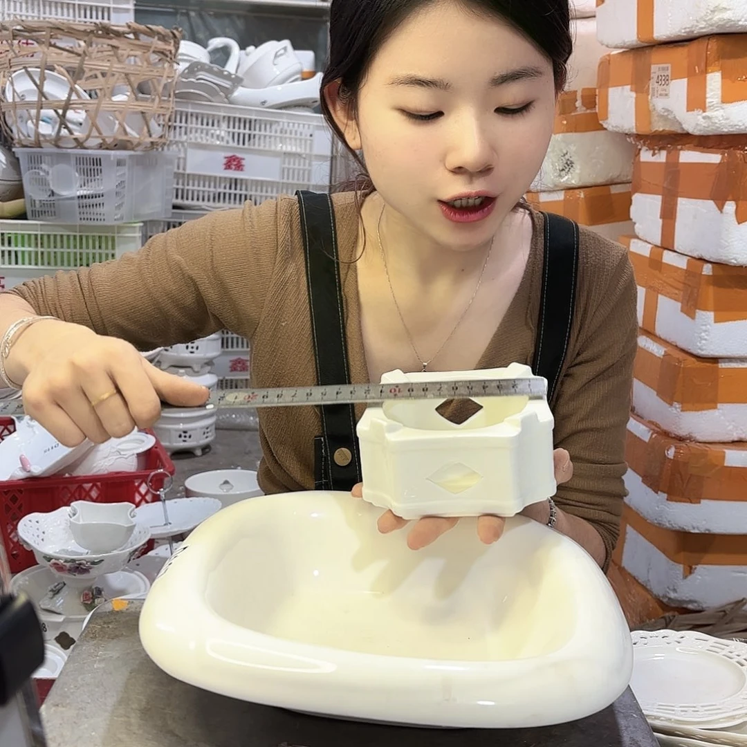 盘微瑕产品………D017两件套底部有瑕