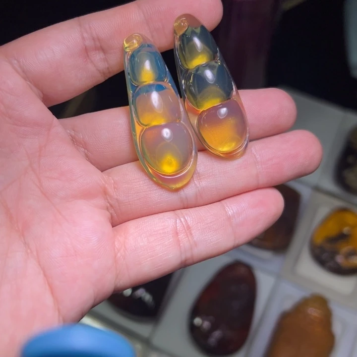 琥珀未镶嵌颈饰琥珀吊坠