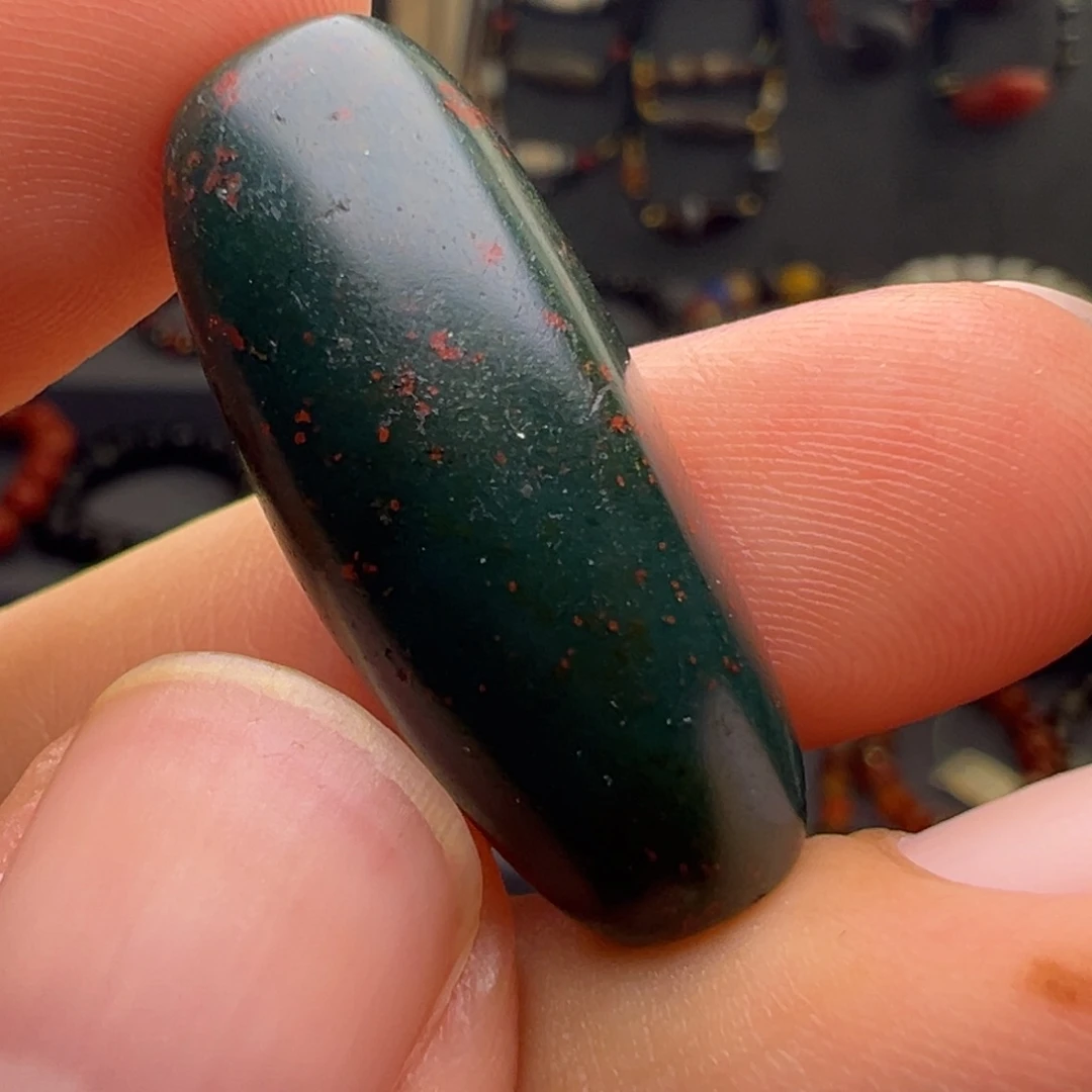 石英质玉未镶嵌颈饰