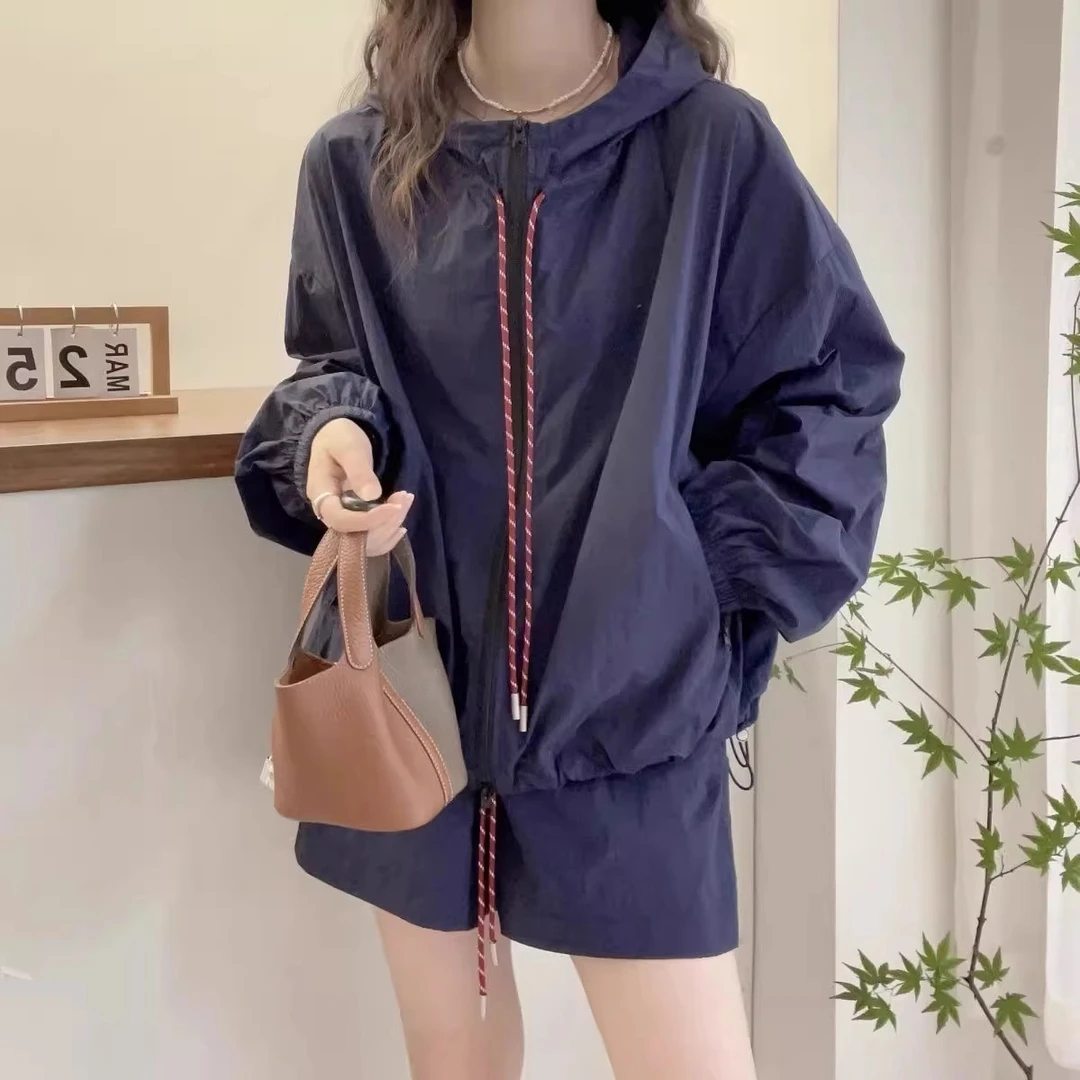 韩版宽松休闲运动套装女秋季新款连帽防晒外套阔腿短裤百搭两件套