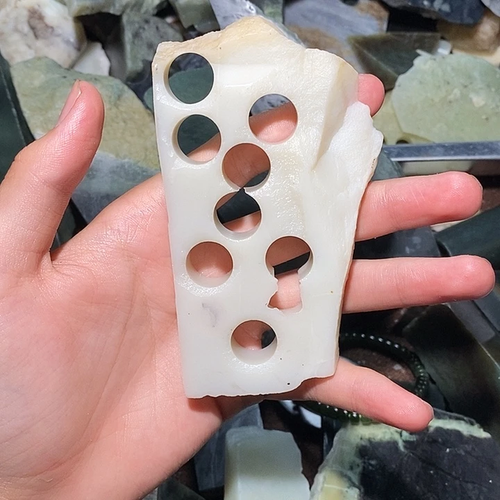 未镶嵌和田玉(青玉)珠宝半成品
