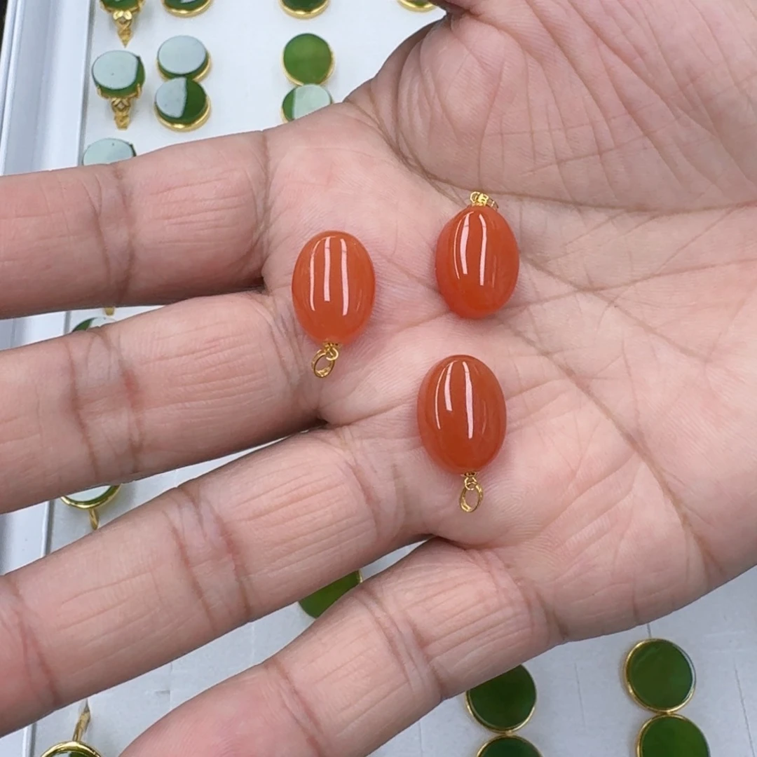 颈饰18K金镶嵌南红玛瑙多样性发货，拍一发一