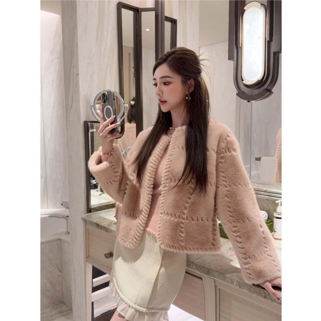 COCO BECCI【初雪告白】小香风毛绒立体格纹优雅外套CFXYC300112