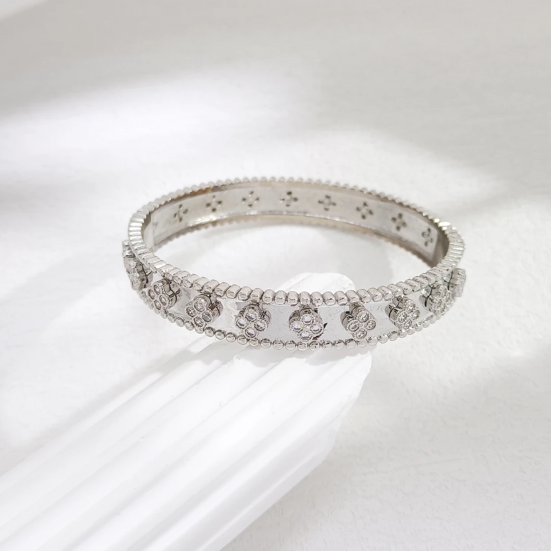 铜合金合成锆石手镯 O3JTQX-32105 手镯百搭小众简约轻奢气质