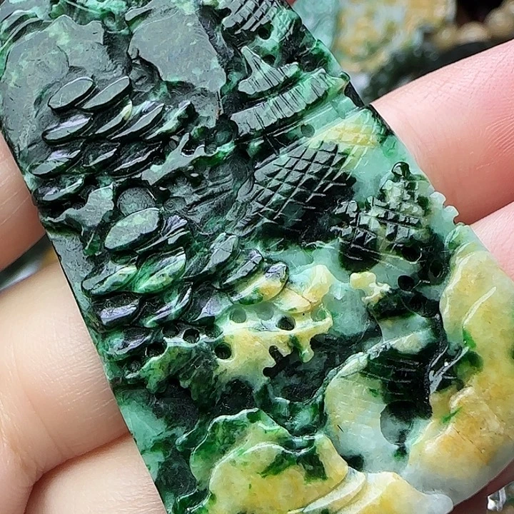 翡翠未镶嵌颈饰天然A货31