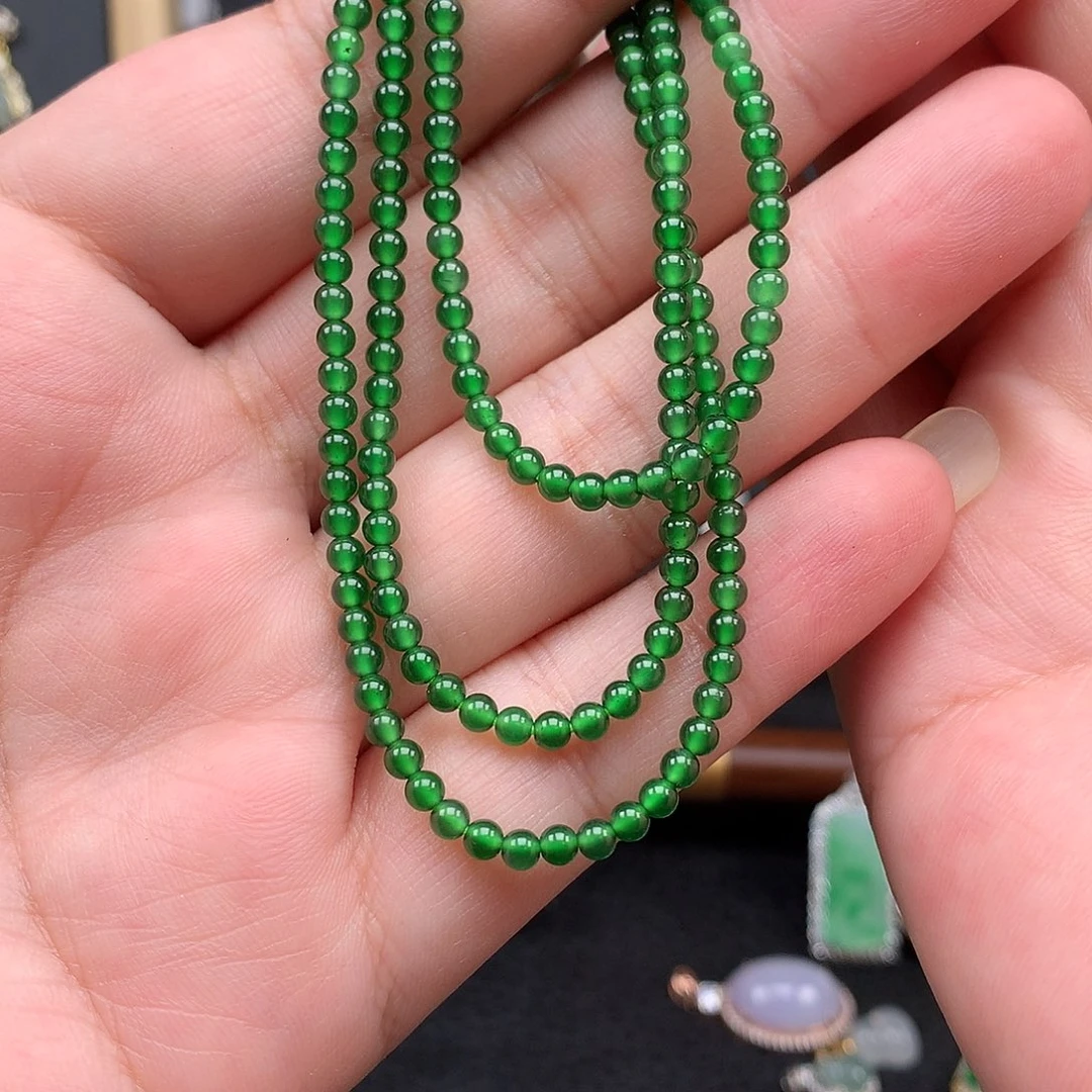 A****翡翠未镶嵌颈饰86545