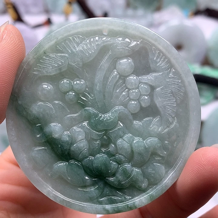 翡翠未镶嵌颈饰花开富贵福利