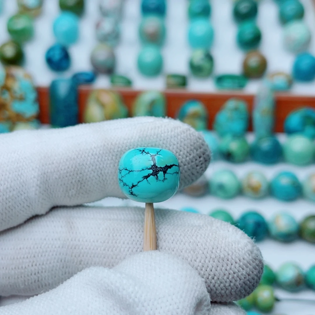 未镶嵌绿松石珠宝奇石