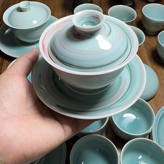 牛***哥龙泉青瓷手工盖碗微瑕