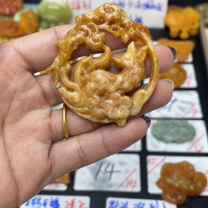 K***f合金蛇纹石玉颈饰