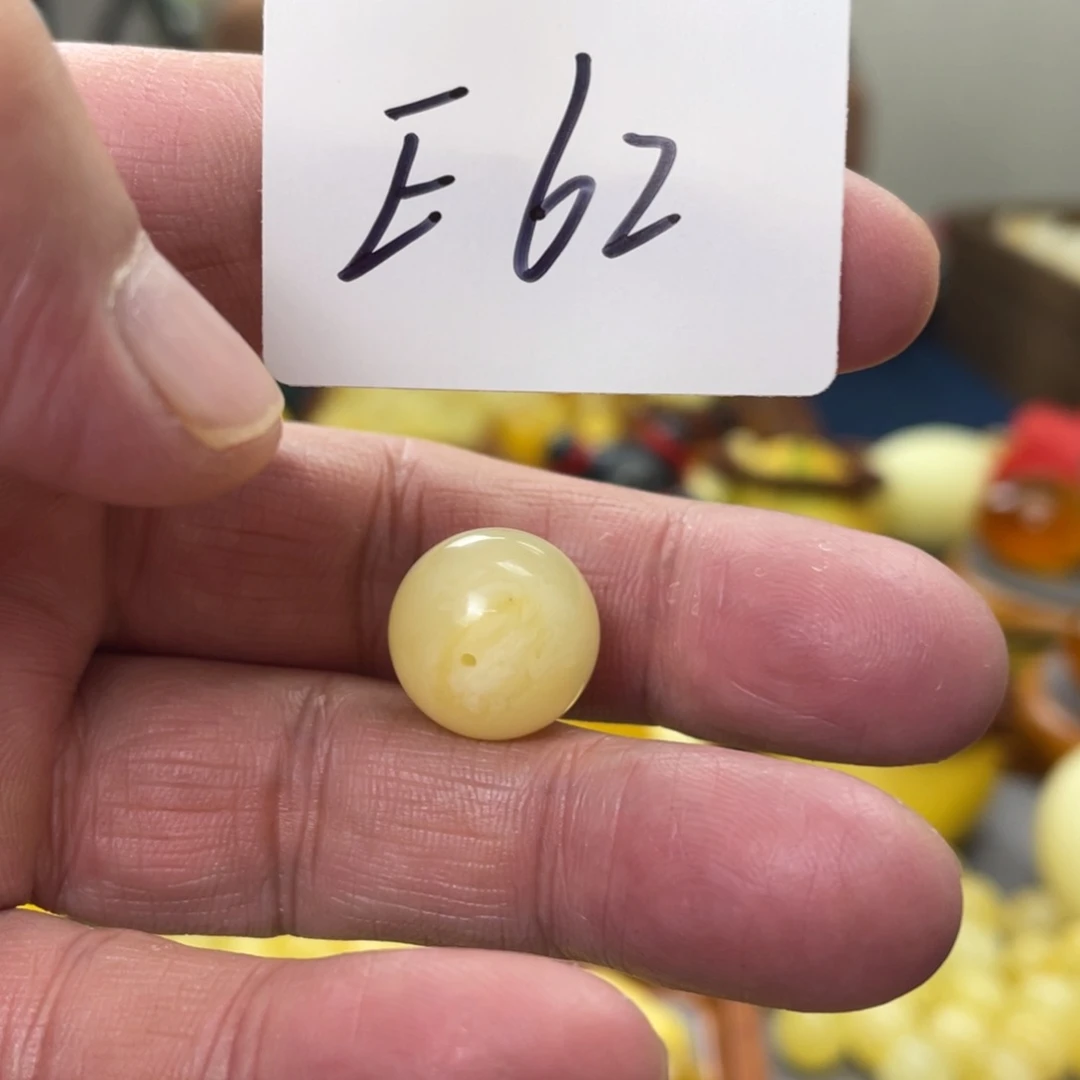 手链琥珀未镶嵌多样性发，发其中一件