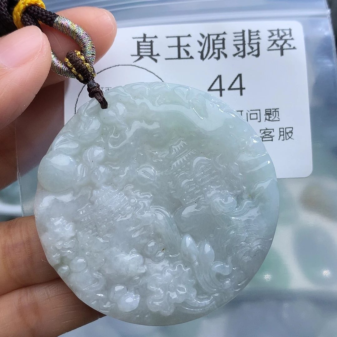 翡翠未镶嵌颈饰44