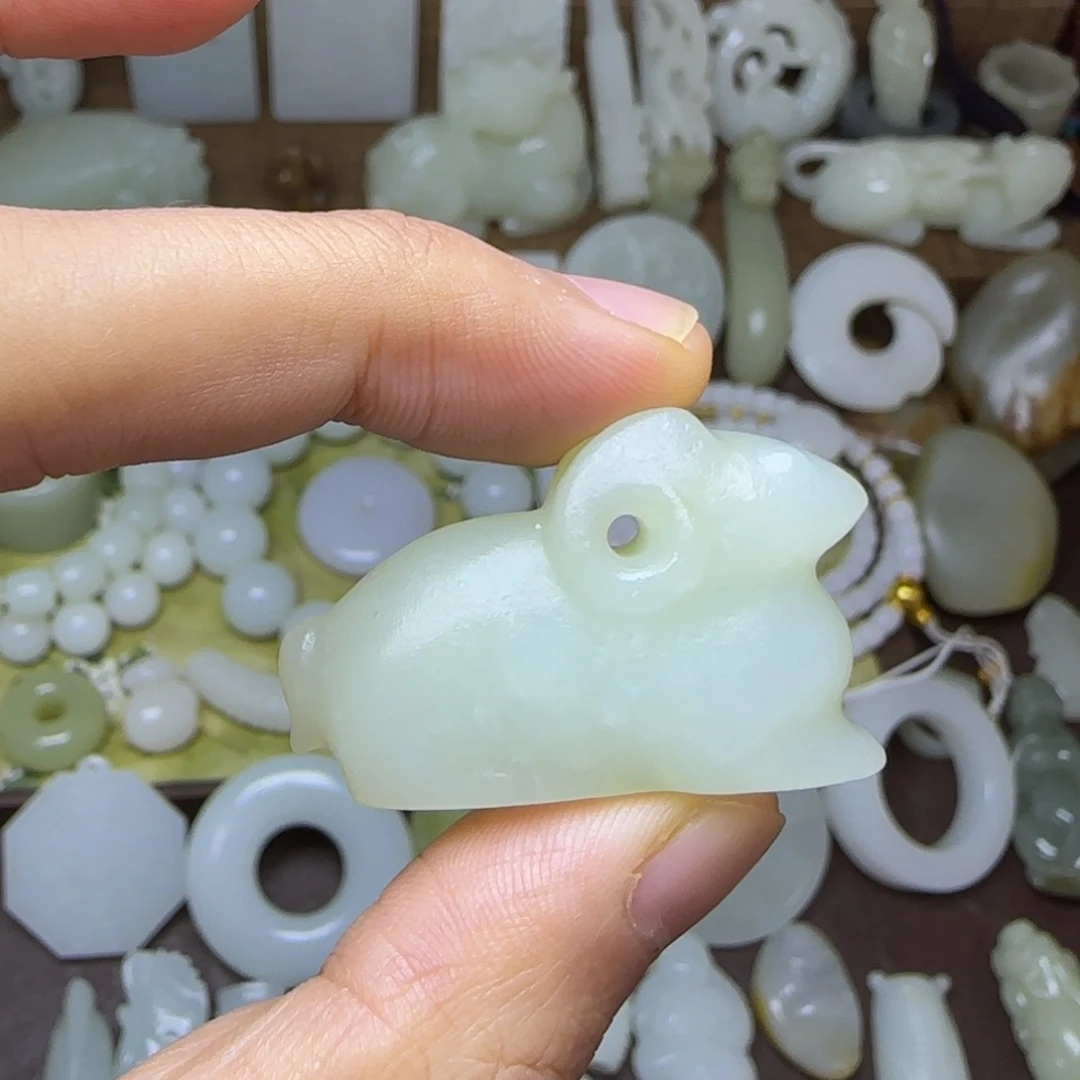 和田玉未镶嵌挂件羊