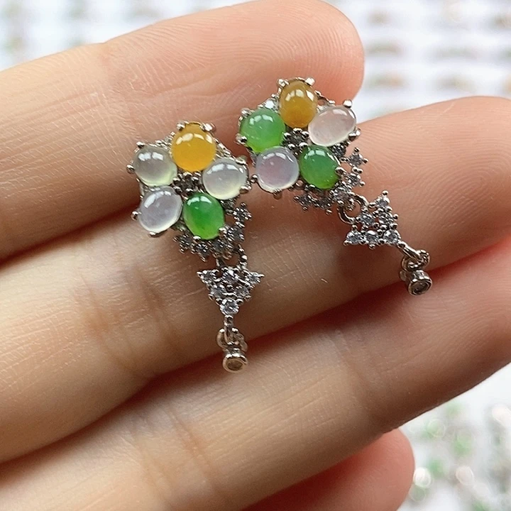 翡翠手镯未镶嵌耳钉