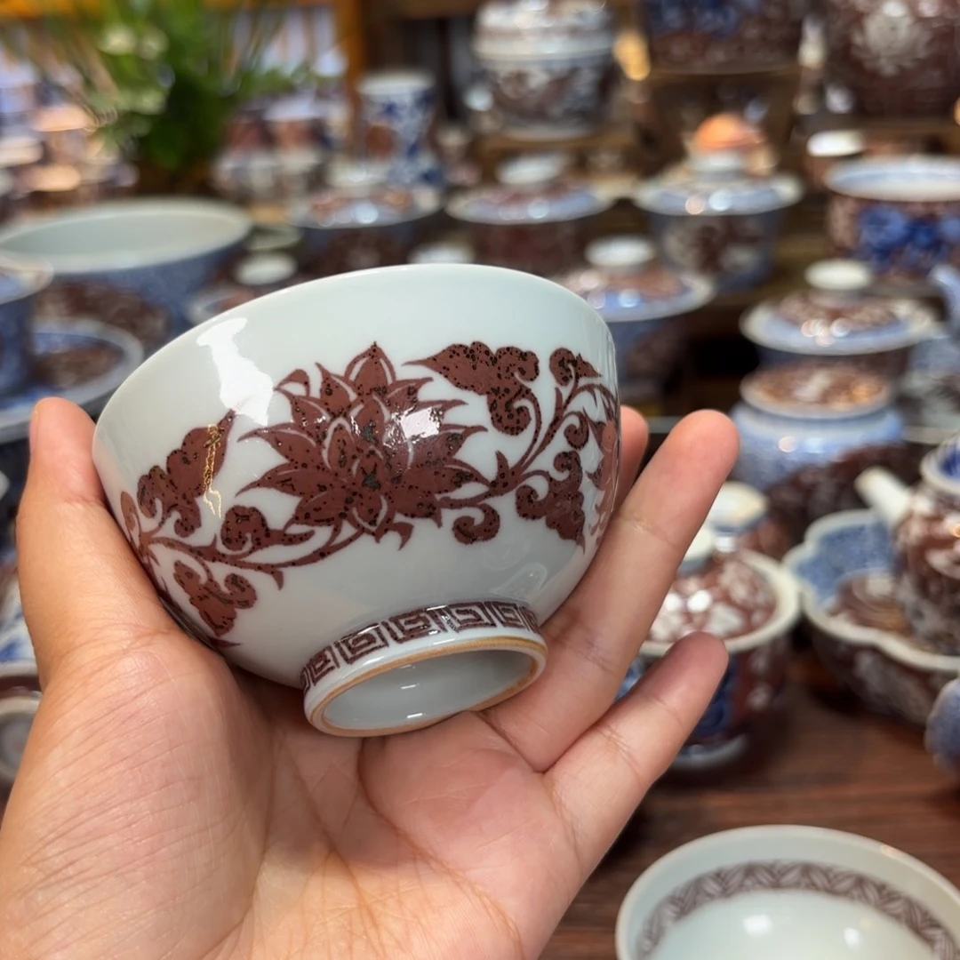 微微瑕 缠枝莲杯………………