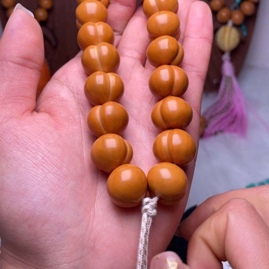 莫***哥猴头核桃吊坠17手工柯基屁桃手持17手工柯基屁桃手持