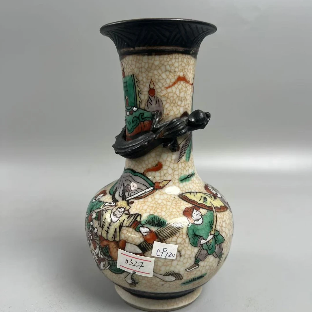 F716晚清哥釉五彩刀马人物赏瓶