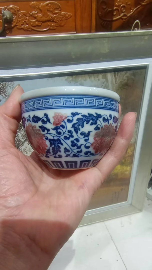 手绘青花釉里红缸杯