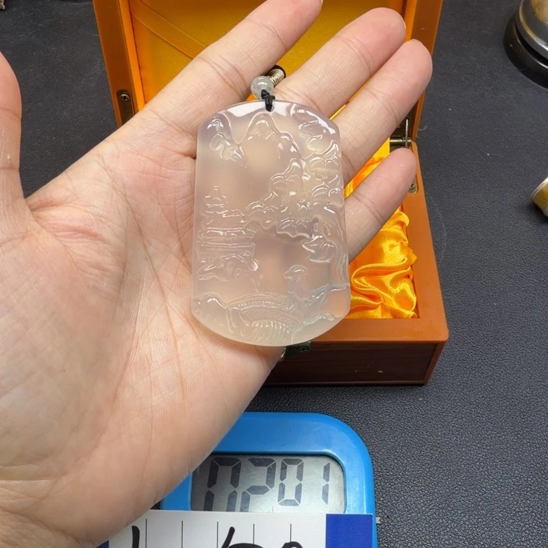 人***醒玛瑙/玉髓未镶嵌颈饰。。