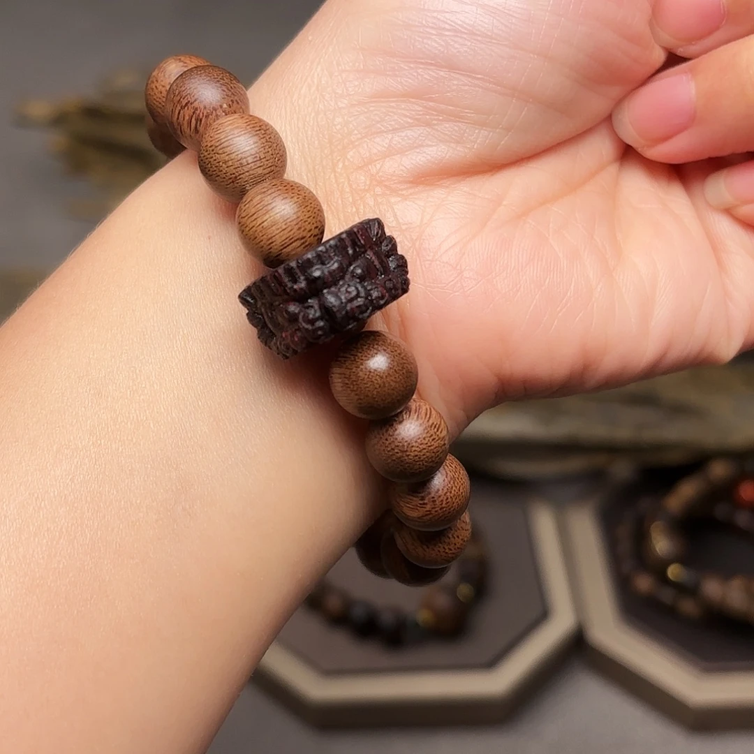 吊坠沉香越南富森红土帝王料1.0➕醒狮跑环雕刻设计