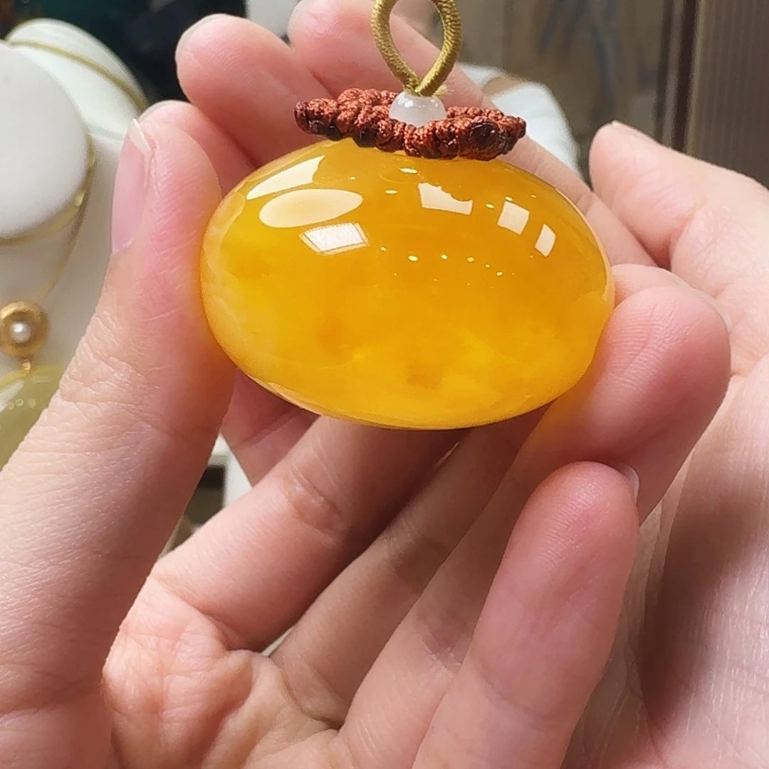 琥珀未镶嵌颈饰吊坠