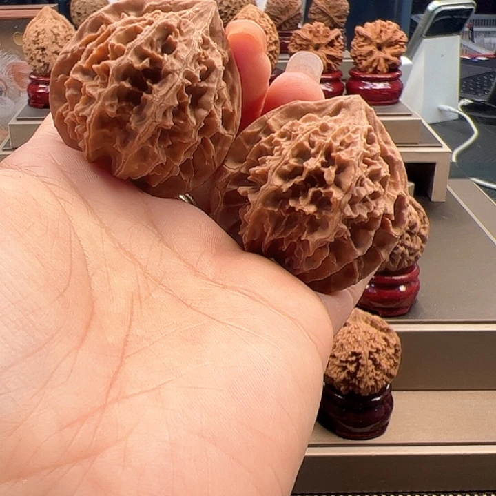 文玩核桃把件41 灯笼 v-012