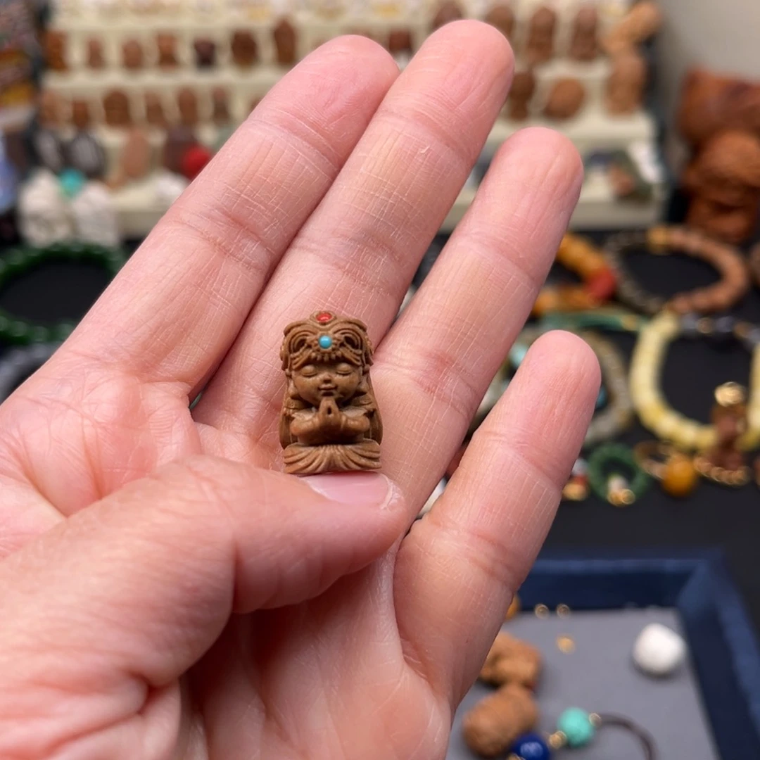 檀香木把件单个扎基