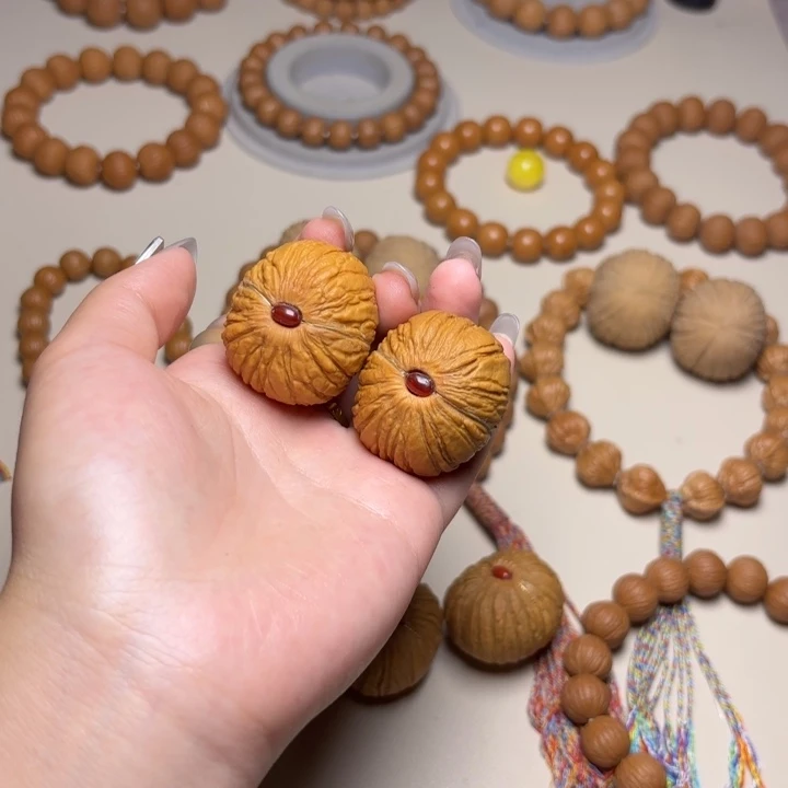 文玩核桃手串猴头元宝