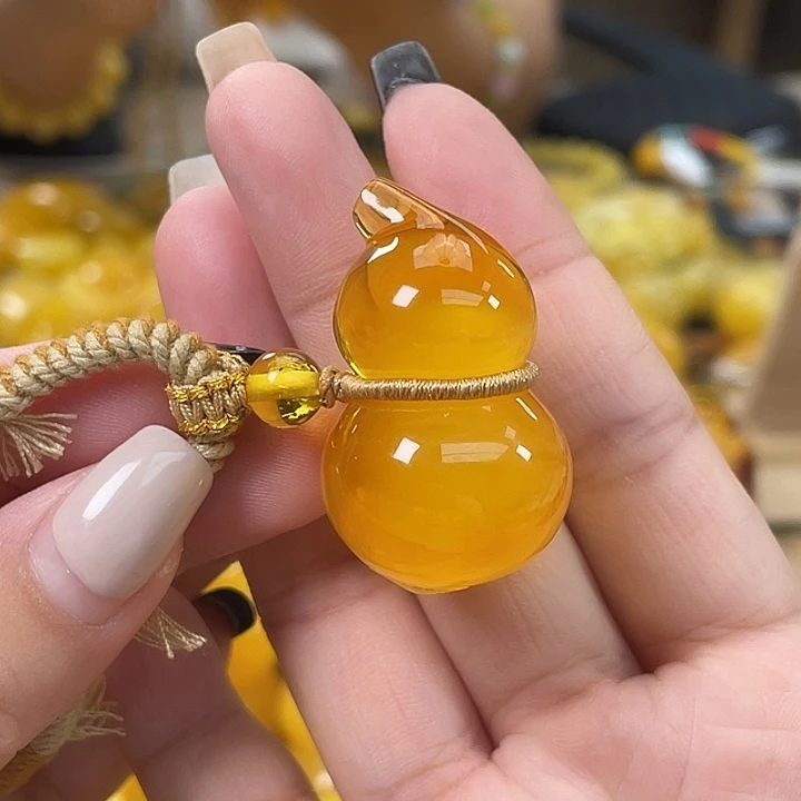 琥珀未镶嵌珠宝奇石h47